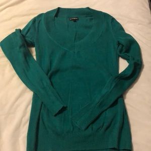 B1G1 1/2 off ☺️ V-neck sweater